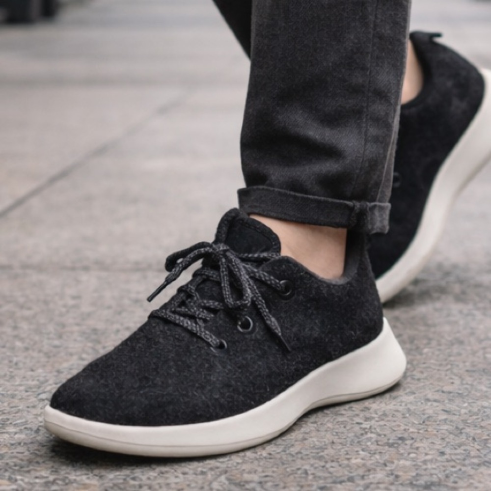 Allbirds Wool Runners Black Lace-Up Sneakers Size 9 M Lightweight Comfort